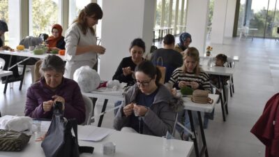 “Karacabey Belediyesi’nin Amigurumi Kursu meyvelerini vermeye başladı”