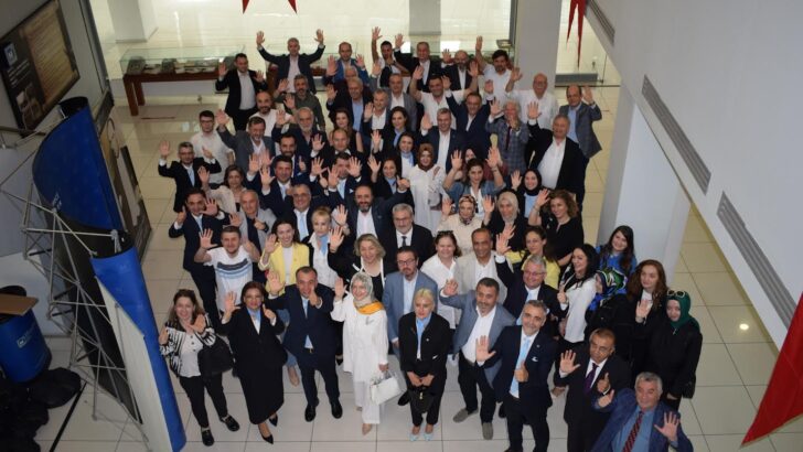 BURSA MESLEKTE DAYANIŞMA VE BİRLİK GRUBU ADAY TANITIM TOPLANTISI İLE İDDİASINI ORTAYA KOYDU