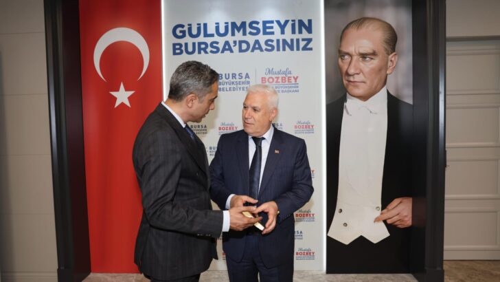 Başkan Bozbey’e “Kadim Savaş” Kitabı Takdim Edildi: 3200 Yıllık Bir Mücadelenin Derinliklerine Yolculuk
