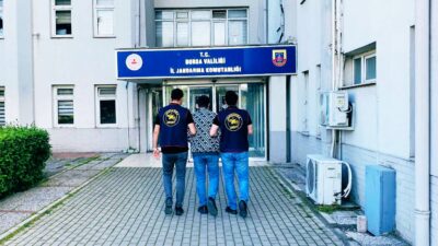 Vatandaşları hedef alan 3 şüpheli kıskıvrak yakalandı, 138 bin TL iade edildi!