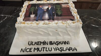 Yalçın’dan Anlamlı Doğum Günü Sürprizi: “Ülkemin Başkanı Nice Yaşlara”