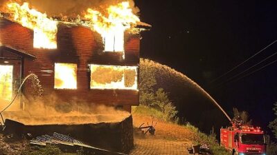 Artvin Halkı Evladına Sahip Çıkıyor: Yangında Evi Yanan Uğur Coşgun İçin Yardım Kampanyası Başlatıldı