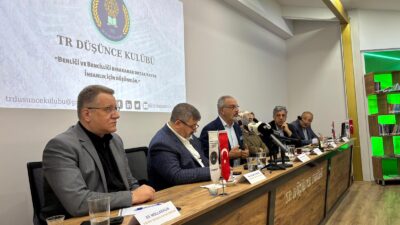 TR Düşünce Kulübü’nün 49. Simit & Çay Programında Sırrı Sakık’tan Barış ve Demokrasi Vurgusu