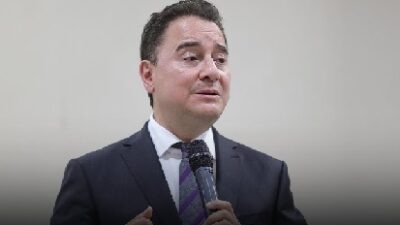 DEVA Partisi Genel Başkanı Ali Babacan, Bursa Ziyaretinde Şehircilik ve Ekonomi Üzerine Sert Eleştirilerde Bulundu