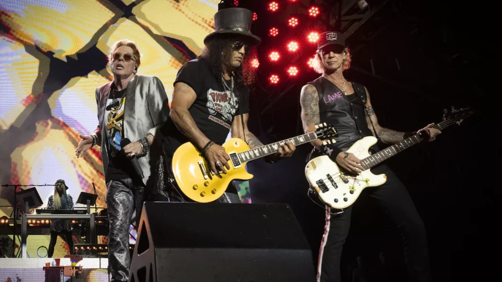 GUNS N’ ROSES EFSANESİ  İSTANBUL’DA TARİHİ YENİDEN YAZDI!