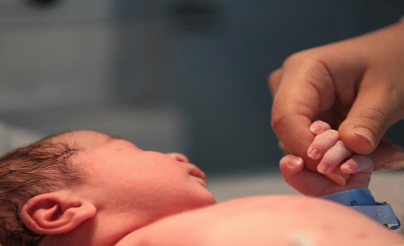 Mersin Şehir Hastanesi’nde Aileyi Şoke Eden Doğum Süreci: “Bebek Doğdu, Ama Nerede?”