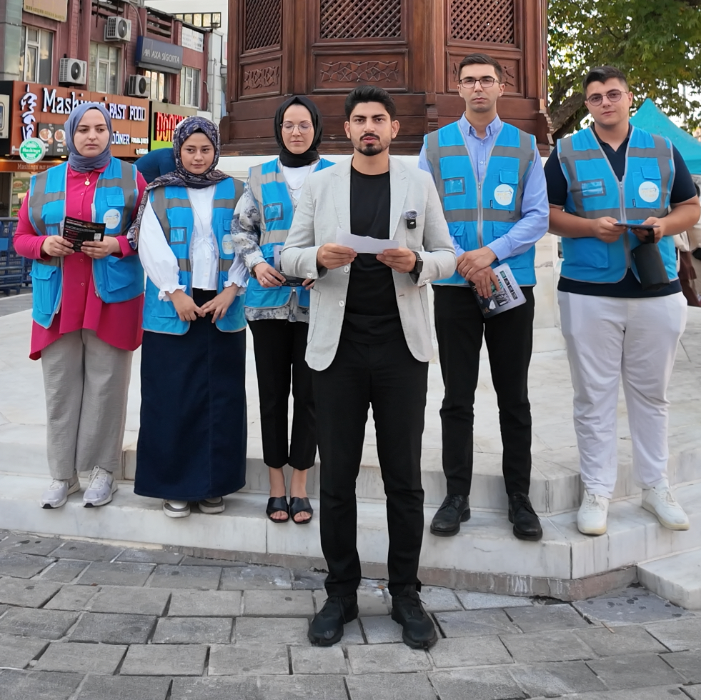 Osmangazi Gençliği’nden Broşürlü Vicdan Çağrısı: “Bir Yüzünde Bosna, Diğer Yüzünde Filistin!”