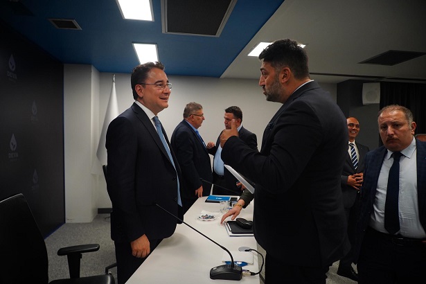“Türkiye’nin Umudu: Ali Babacan ve DEVA Kadroları”