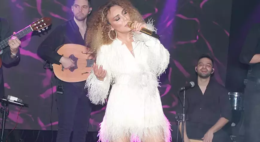 Ziynet Sali’den Muazzez Abacı’ya Duygulandıran Saygı…