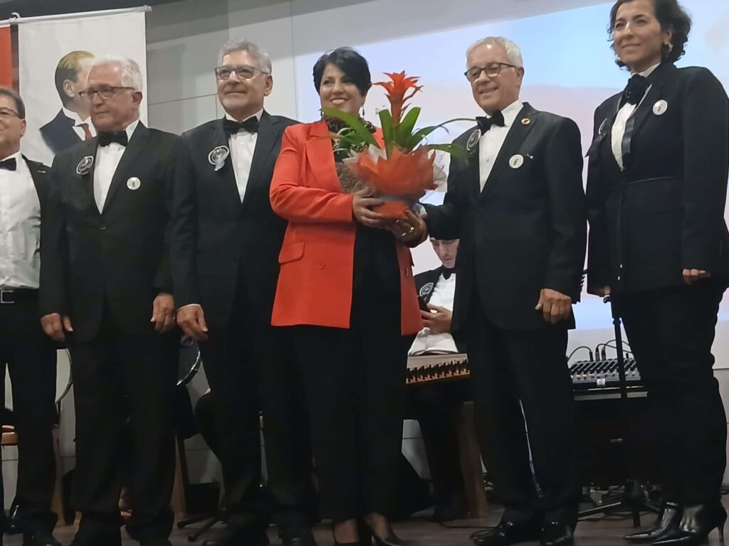 Gezek Kültürüyle Atatürk’e Saygı Duruşu