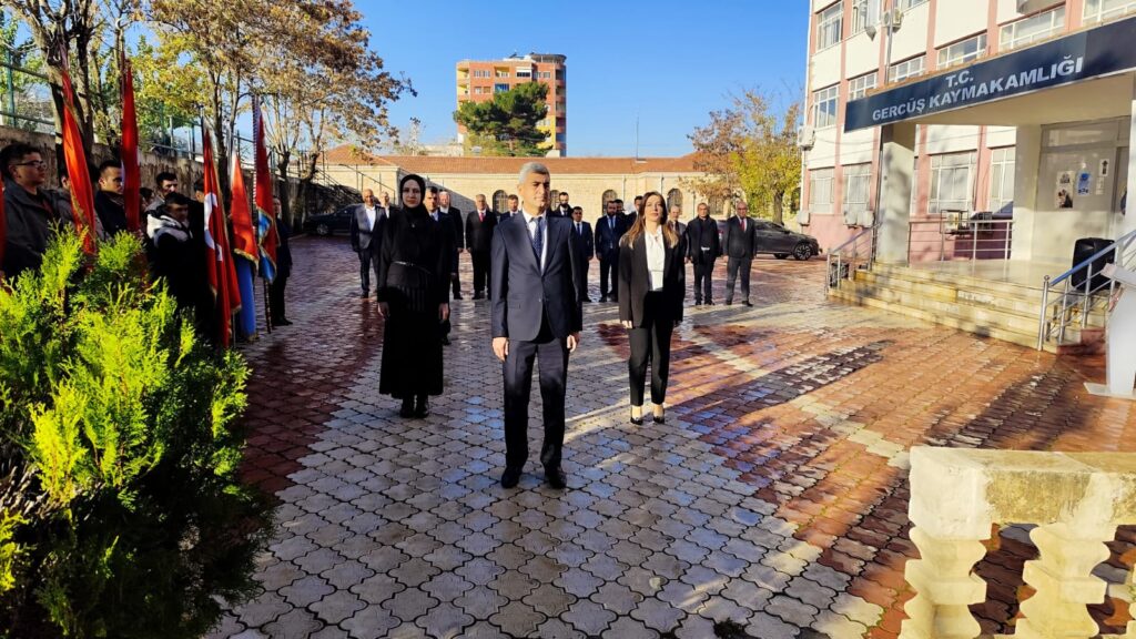 GERCÜŞ İLÇE MİLLÎ EĞİTİM MÜDÜRÜ ÜMİT DURSUN’DAN 24 KASIM’A ÖZEL, YÜREĞE DOKUNAN ÖĞRETMENLER GÜNÜ MESAJI