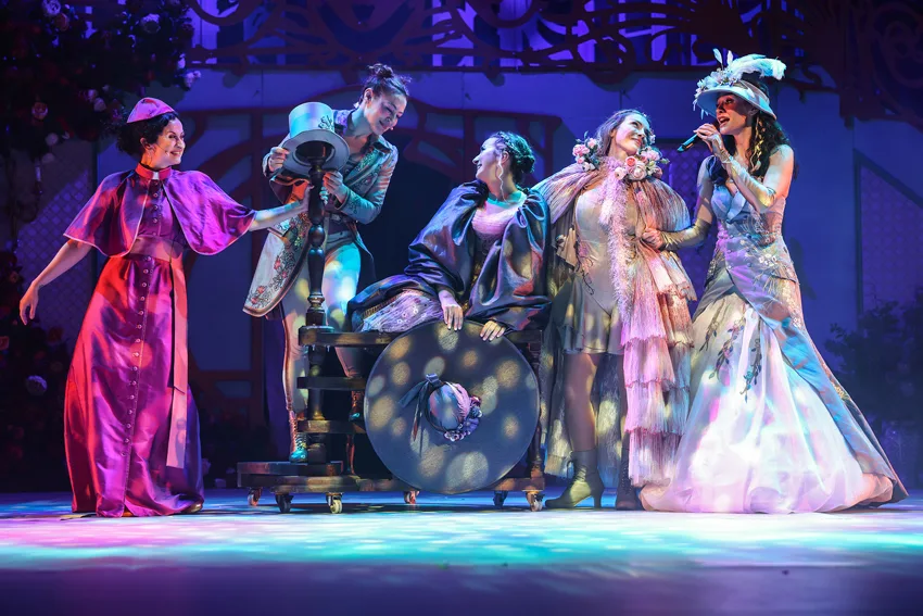 AKM’DE İLK KEZ: GURUR ve ÖNYARGI* (*gibi bir şey) TİYATRO OYUNU 9 ARALIK’TA TÜRK TELEKOM OPERA SALONU’NDA