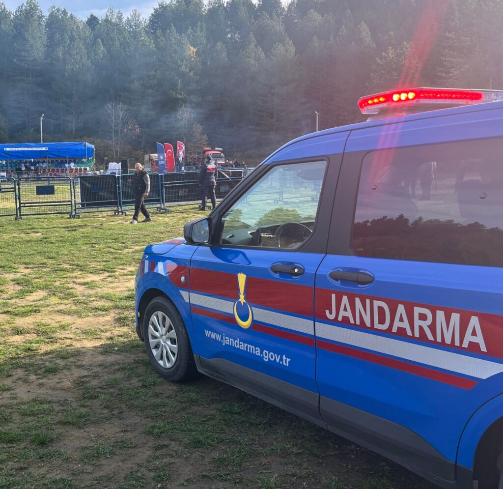 Kestel Jandarmasından Boğa Güreşi Etkinliğine Güvenlik Desteği