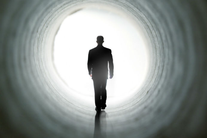 Ölümün Gölgesinde Yaşamak