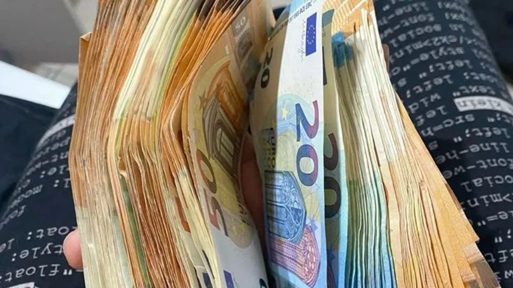 İsviçre’de Her 10 Yetişkinden 1’i Milyoner: İşte Zenginliğin 7 Sırrı