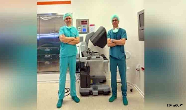 Tek Böbrek Üstü Beziyle Yapılan Ameliyat Literatüre Girdi