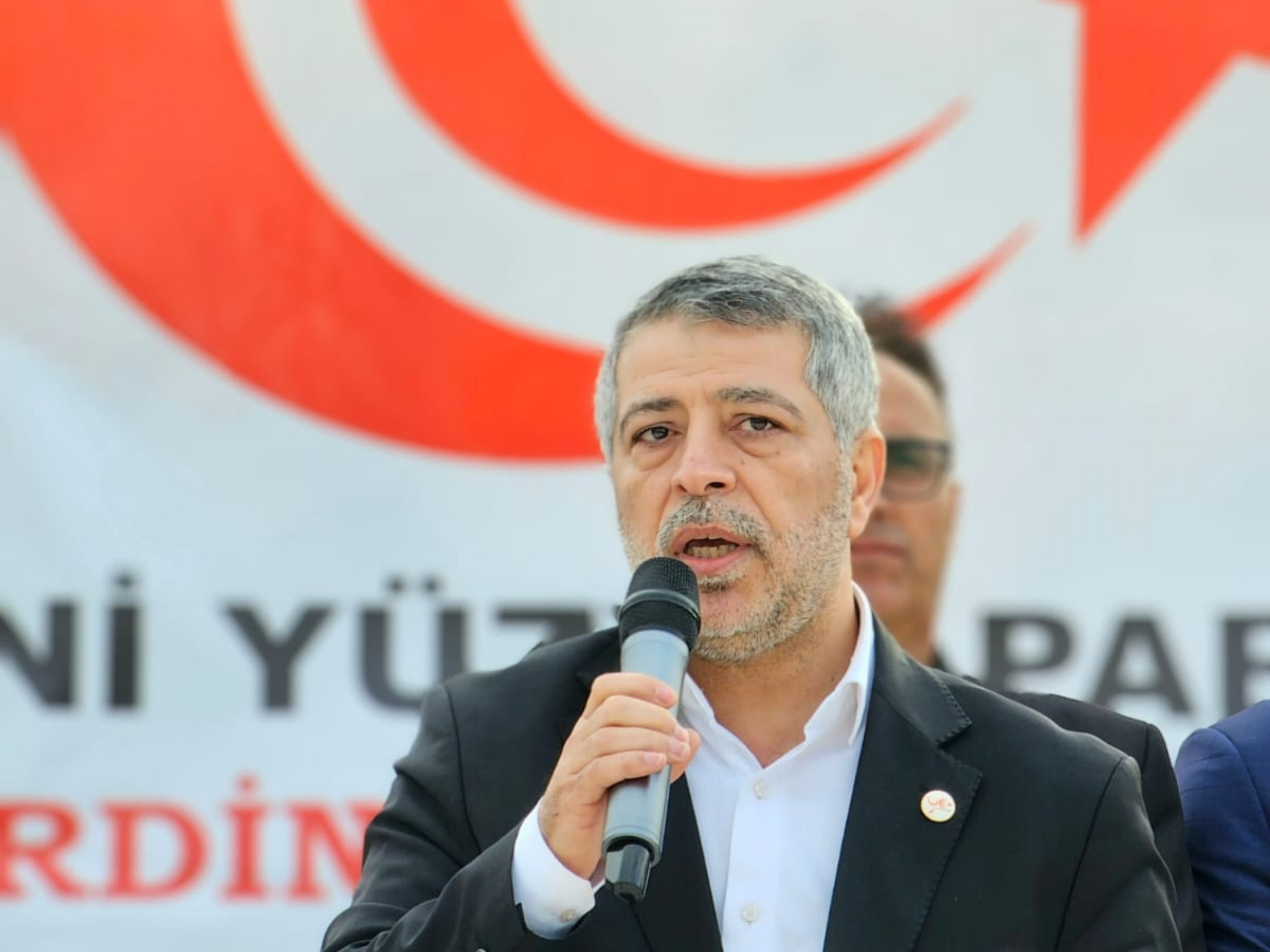 Yeni Yüzyıl Partisi Urla İlçe Başkanlığına Uygur Ömer Osmanoğlunu Atandı