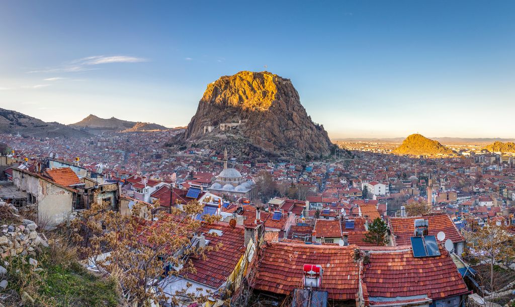 Afyon ve Antalya Buluşması: İki Şehir Arasında İş Birliği Köprüsü Kuruluyor