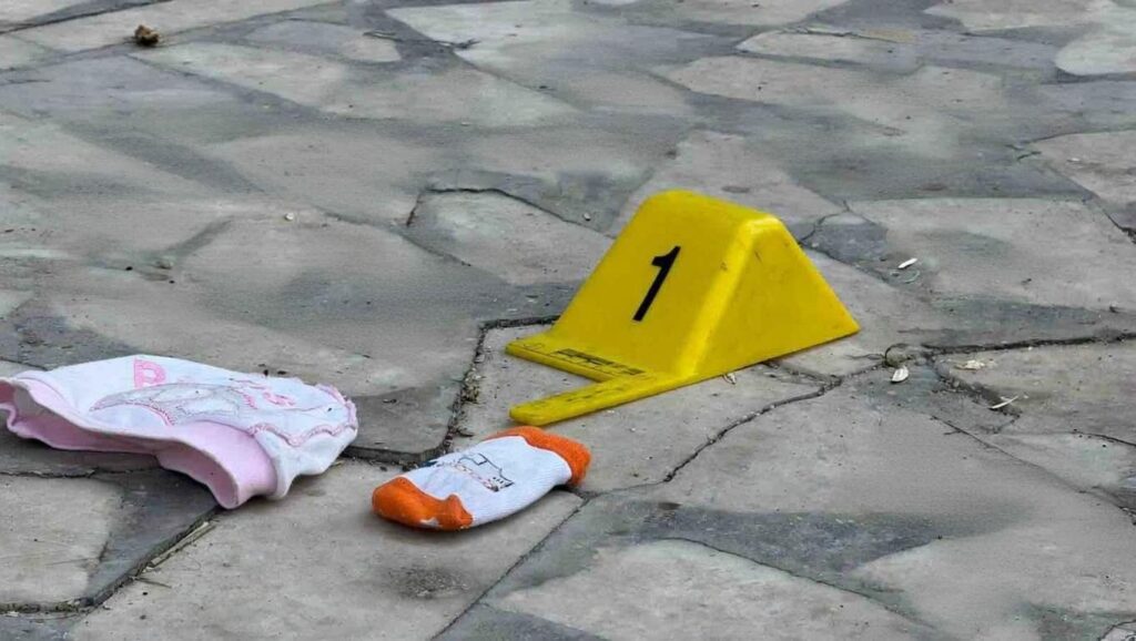 DÖRDÜNCÜ KATTAN DÜŞEN SADECE BİR BEBEK DEĞİLDİ