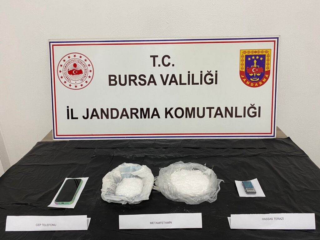 Kestel Kale Mahallesi’nde Uyuşturucu Operasyonu: 855 Gram Metamfetamin Ele Geçirildi