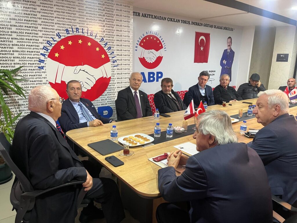 Anadolu Birliği Partisi’nde Eski Millî Savunma Bakanı Dr. Vecdi Gönül Ağırladı