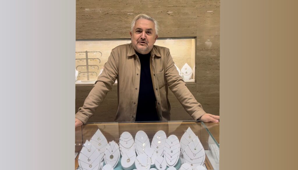 Haşhaşlar Kuyumculuk’tan Yeni Yıl Işıltısı: “Hediye Et, Mutlu Et” Kampanyası Başladı!