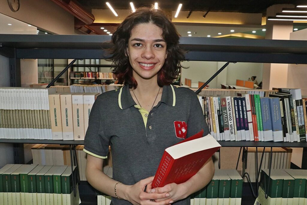 Azmin Zaferi: Diyarbakır’ın Gururu Gül Karen Tarih Yazdı