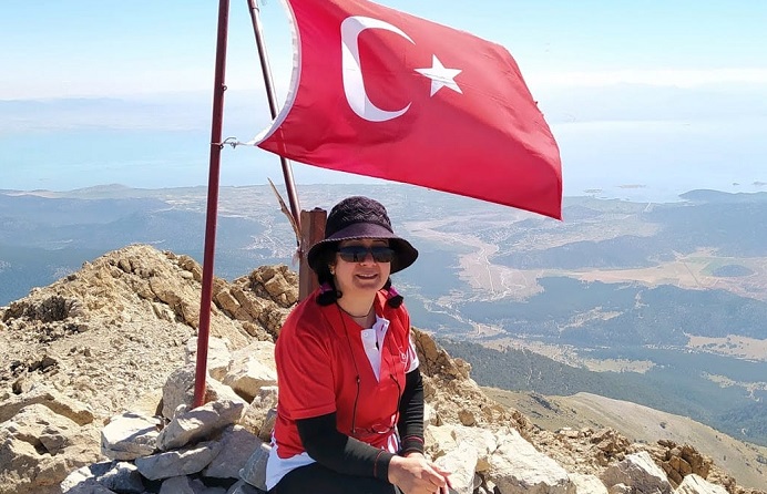 Güzelliği gözden kaçırmak: Kendi ülkesine yabancılaşan bir toplumun hikayesi…