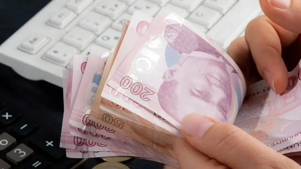 Parayı Veren Düdüğü Çalar