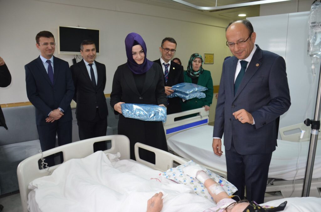 Ali Osman Sönmez Onkoloji Hastanesi’nde Gönüllere Dokunan Ziyaret…