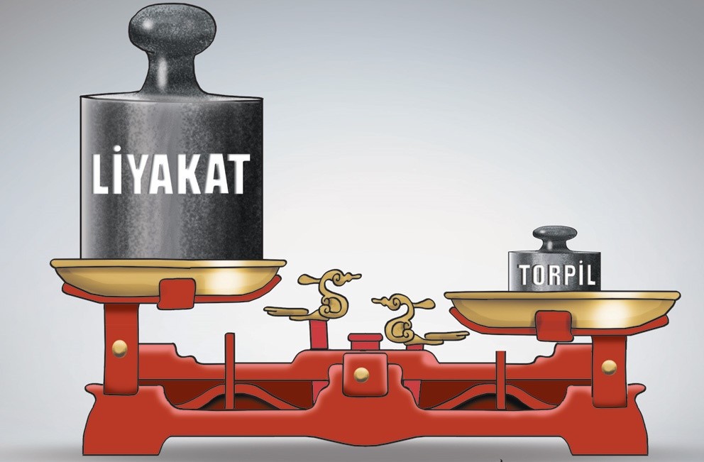 LİYAKAT: DEVLETLERİ YÜCELTEN, SİYASETİ AYAKTA TUTAN TEMEL TAŞ