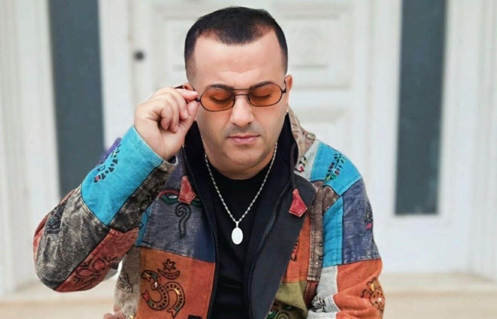 ANIL ALAN, AŞKA KÜSTÜ