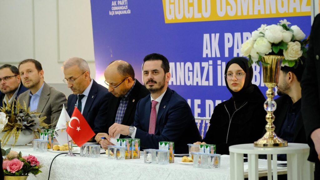 AK Parti Osmangazi’de Yunuseli-Bağlarbaşı Danışma Meclisi Toplantısı Gerçekleştirildi