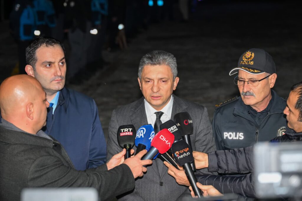 VALİ ŞAHİN YENİ YILA GÜVENLİK GÜÇLERİYLE GİRDİ