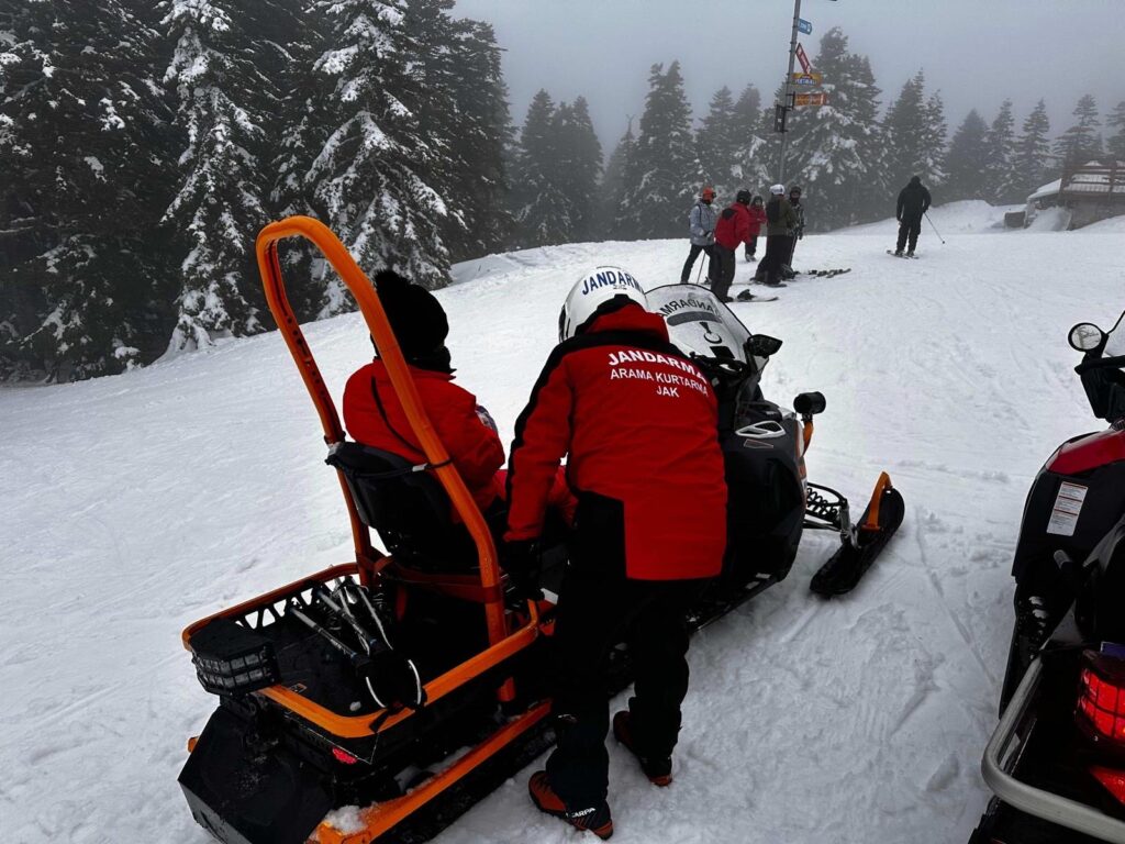Uludağ Kayak Merkezi’nde Yoğun Kış Mesaisi