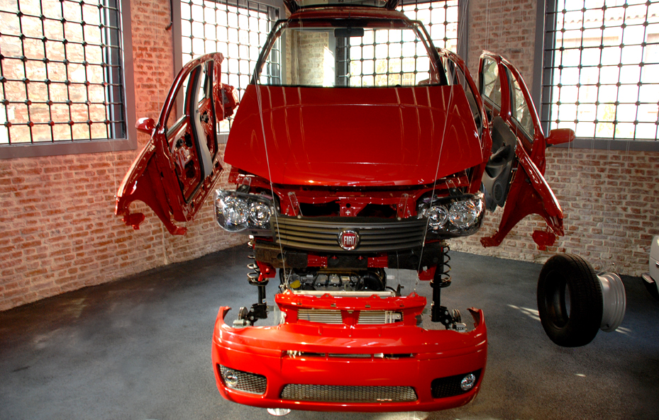 Müzede Keşif ve Eğlence Zamanı:  Tofaş Bursa Anadolu Arabaları Müzesi,  Yarıyıl Tatilinde Ziyaretçilerini Bekliyor