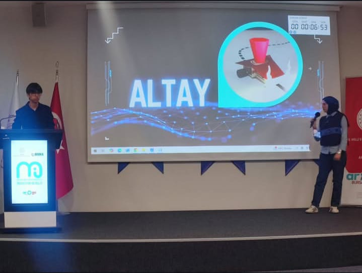 Genç AR- GE RoboBursa’da Şampiyon Yıldırım Ticaret Mesleki ve Teknik Anadolu Lisesi Oldu