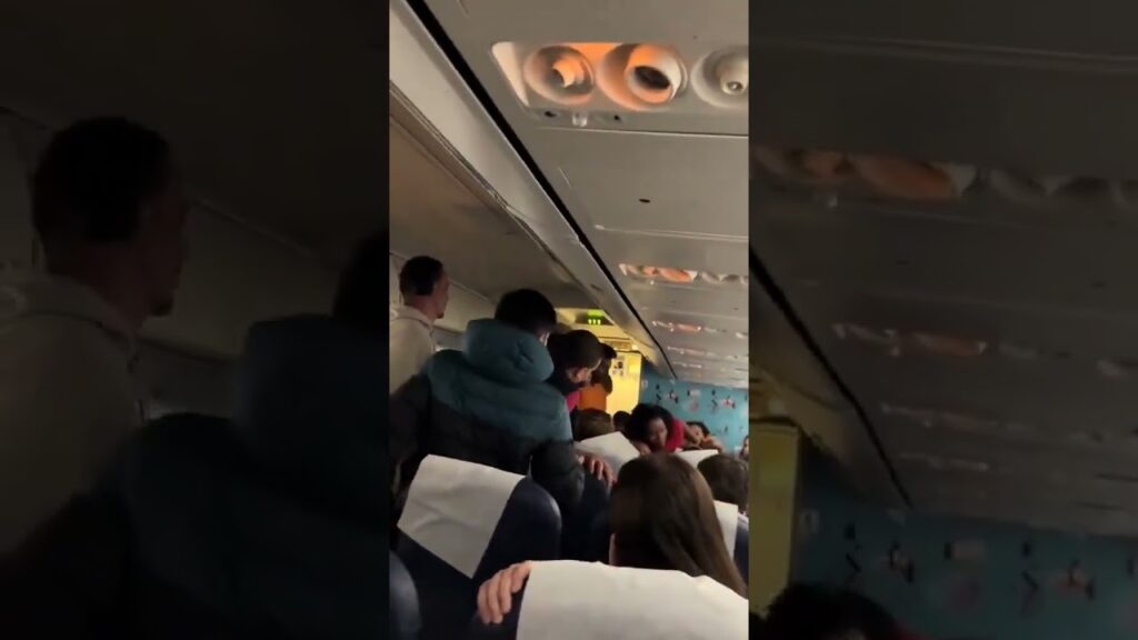 SafAir Uçağında Yolcu Kabin Memuruna Saldırdı