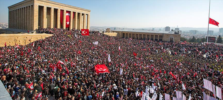 Anıtkabir Ziyaretçi Rekorları ve Sessiz Bir Müfredat Tasfiyesi