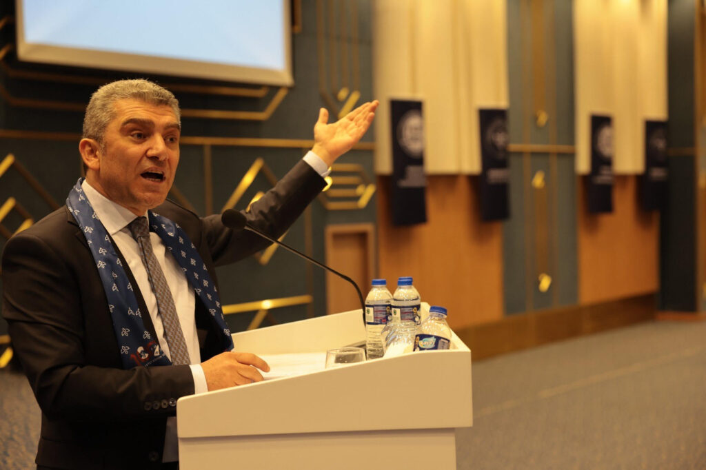 İKTİDAR VE YETKİLİ SENDİKALARIN ORTAK ESERİ: DERİNLEŞEN YOKSULLUK