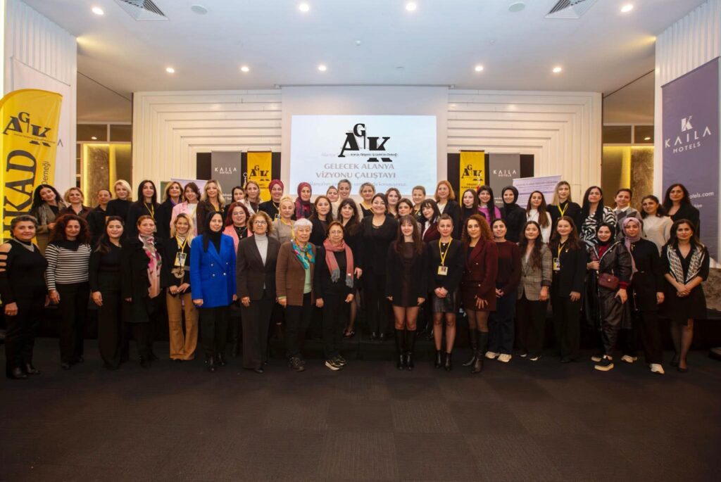 Yüz kadın çalıştayda buluştu