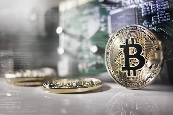 Trump’ın Gümrük Vergileri Atağı Sonrası Bitcoin 65 bin Doların Altına İndi