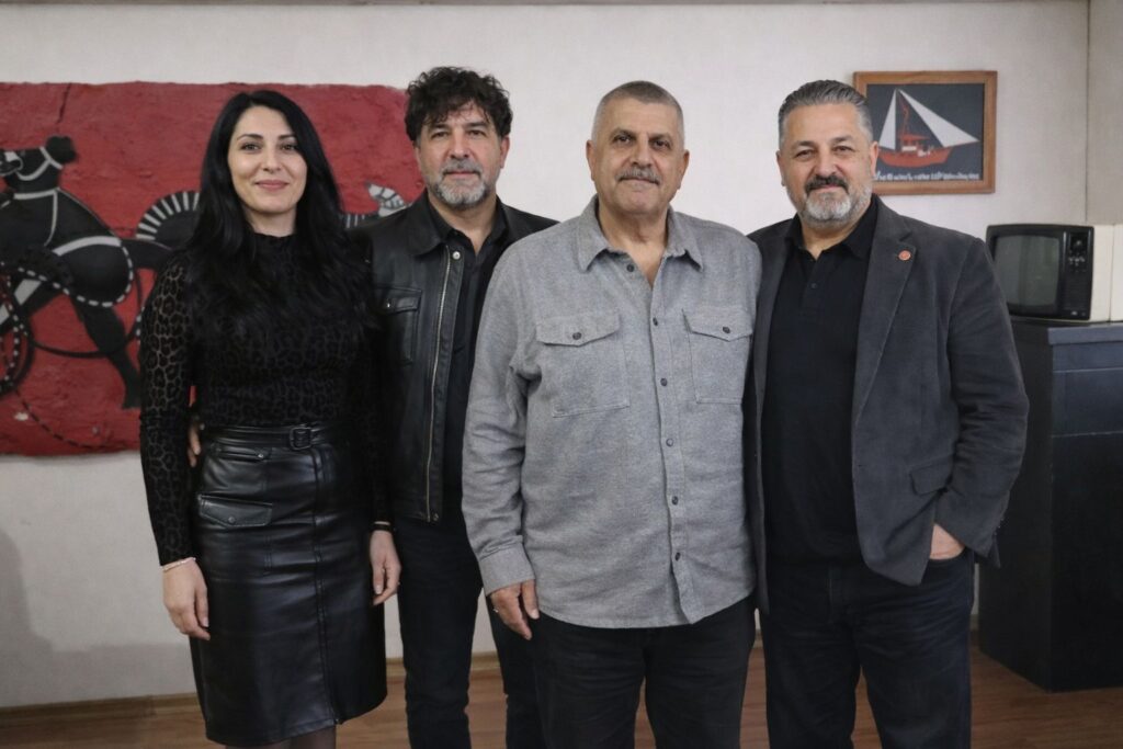 Dikkatleri Üstüne Çeken Ziyaret!