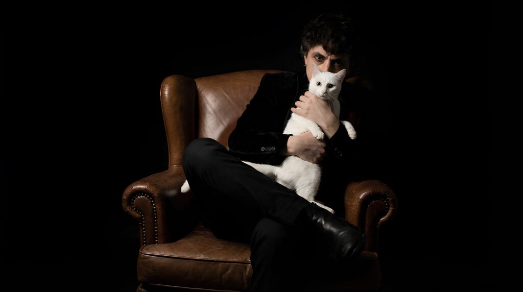 Egemen Erdoğan’dan Yeni Tekli: Aklımın Bir Yerinde