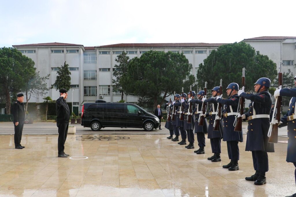 JANDARMA VE SAHİL GÜVENLİK AKADEMİSİ BAŞKANI TÜMGENERAL RECEP YALÇINKAYA’DAN İL JANDARMA KOMUTANLIĞINA ZİYARET