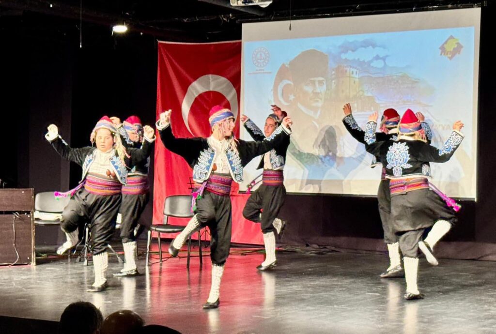 ATATÜRK’ÜN ALANYA’YA GELİŞİNİN 91. YIL DÖNÜMÜ COŞKUYLA KUTLANDI