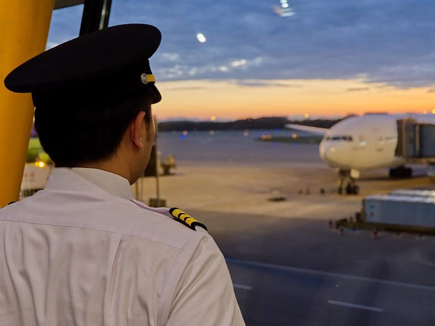 Dünya Çekildi, Türk Pilotları Havalandı: Tahran’dan Yükselen Vefa Uçuşu