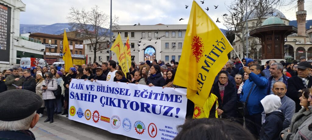 Bursa’da Laiklik Çıkışı: “Okulları Siyasal-İdeolojik Alan Haline Getirmeyin”