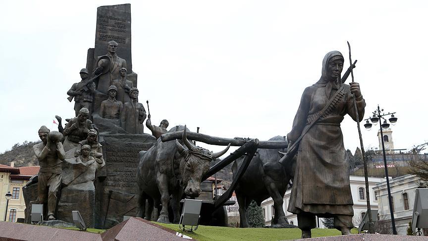 Şerife Bacı: Cepheye Can Taşıyan Anadolu Kadını