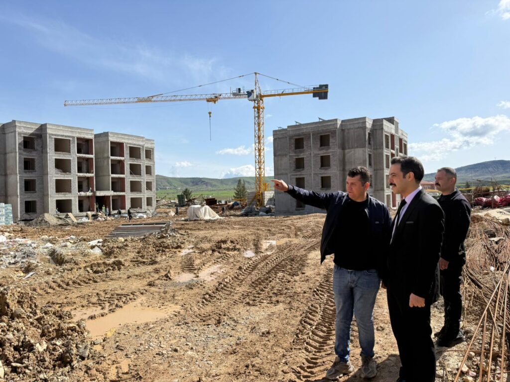 Gercüş’te Devletin Şefkatli Eli Sahada: Kaymakam UZUN TOKİ İnşaatını Yerinde İnceledi